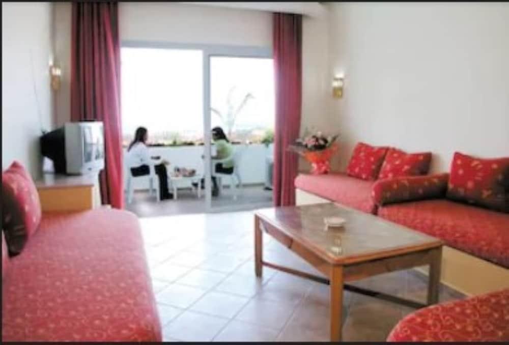 Intouriste Appart hôtel 4*