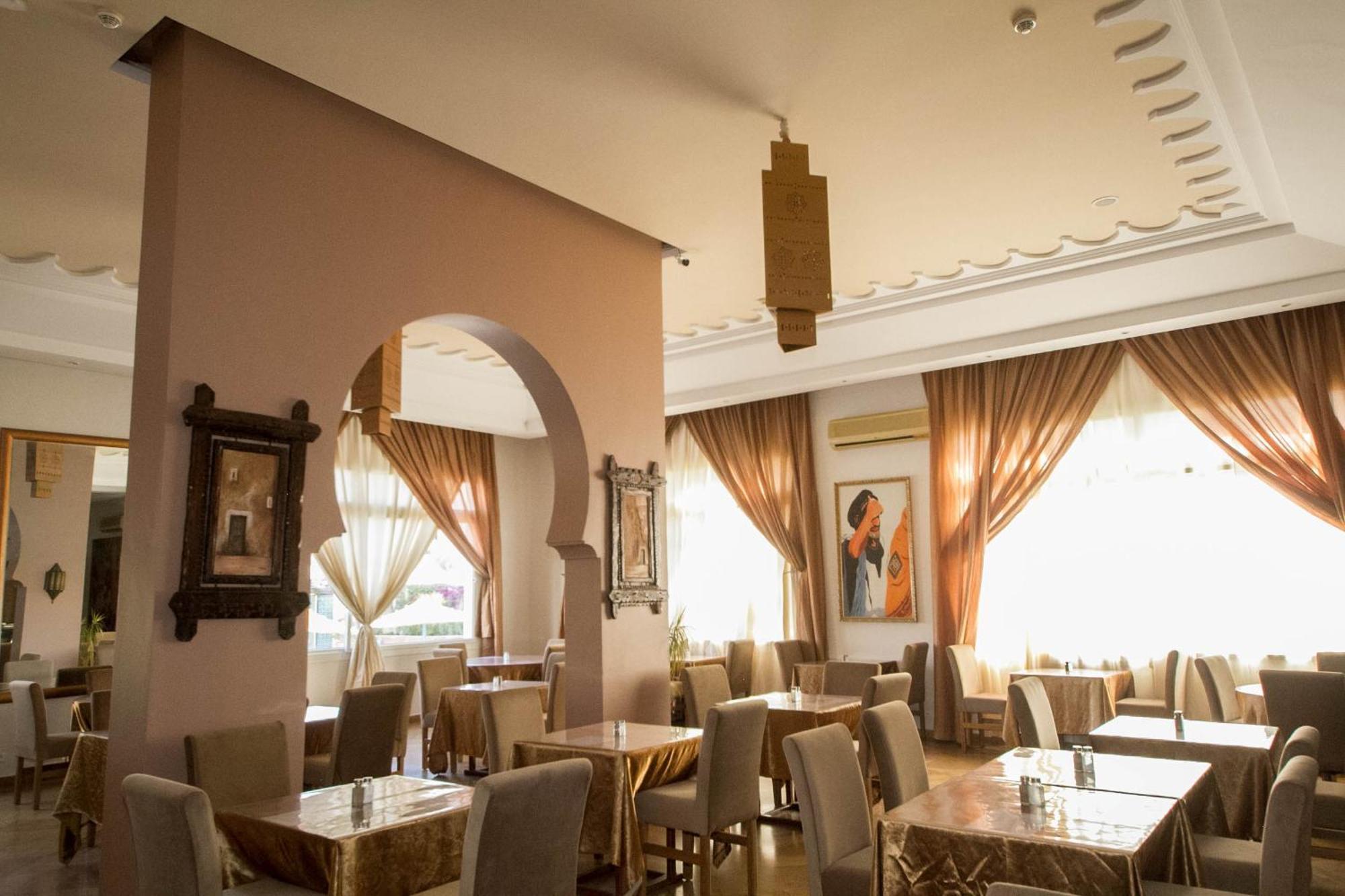 Intouriste Aparthotel 4*
