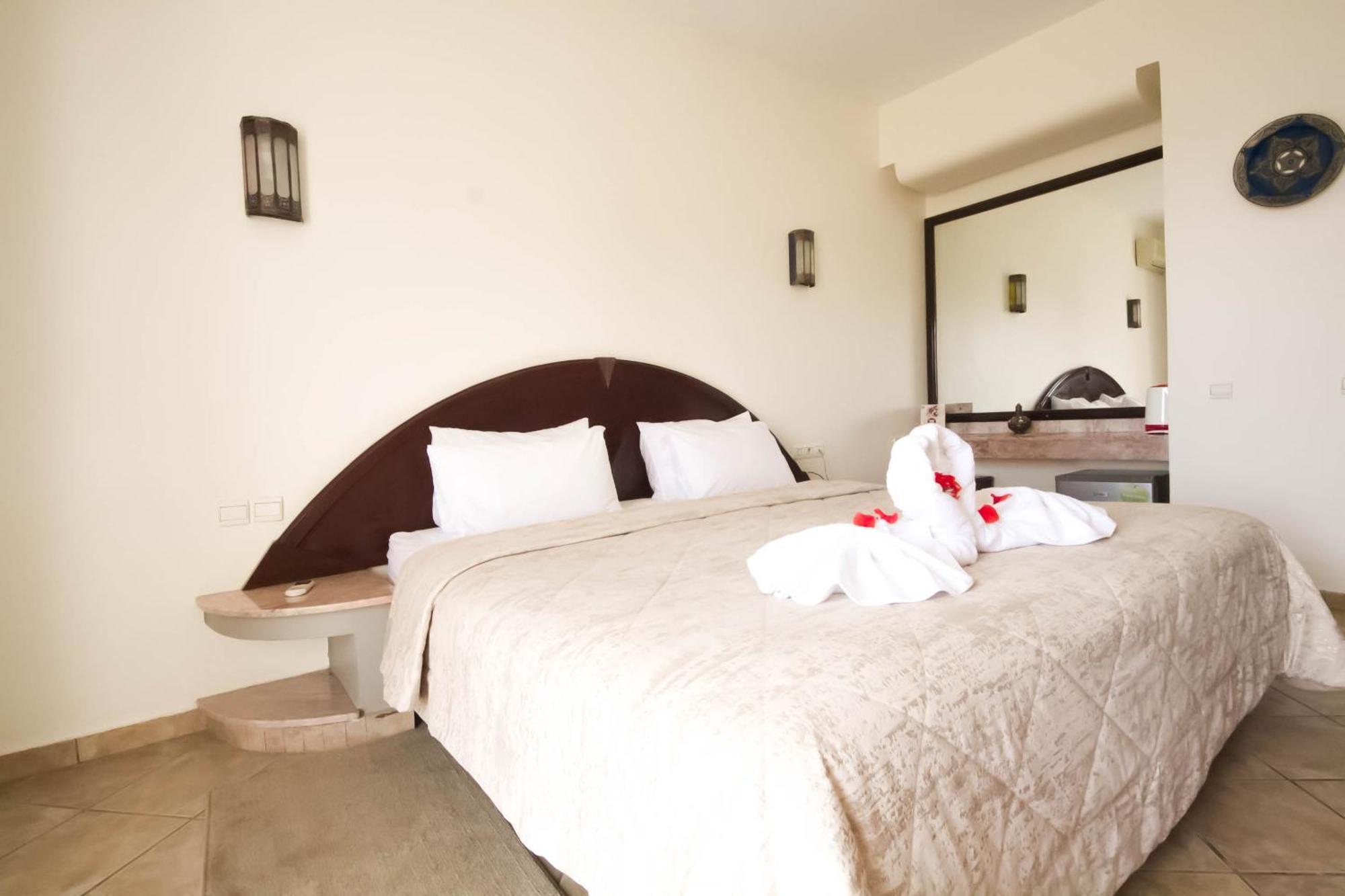 Intouriste Aparthotel